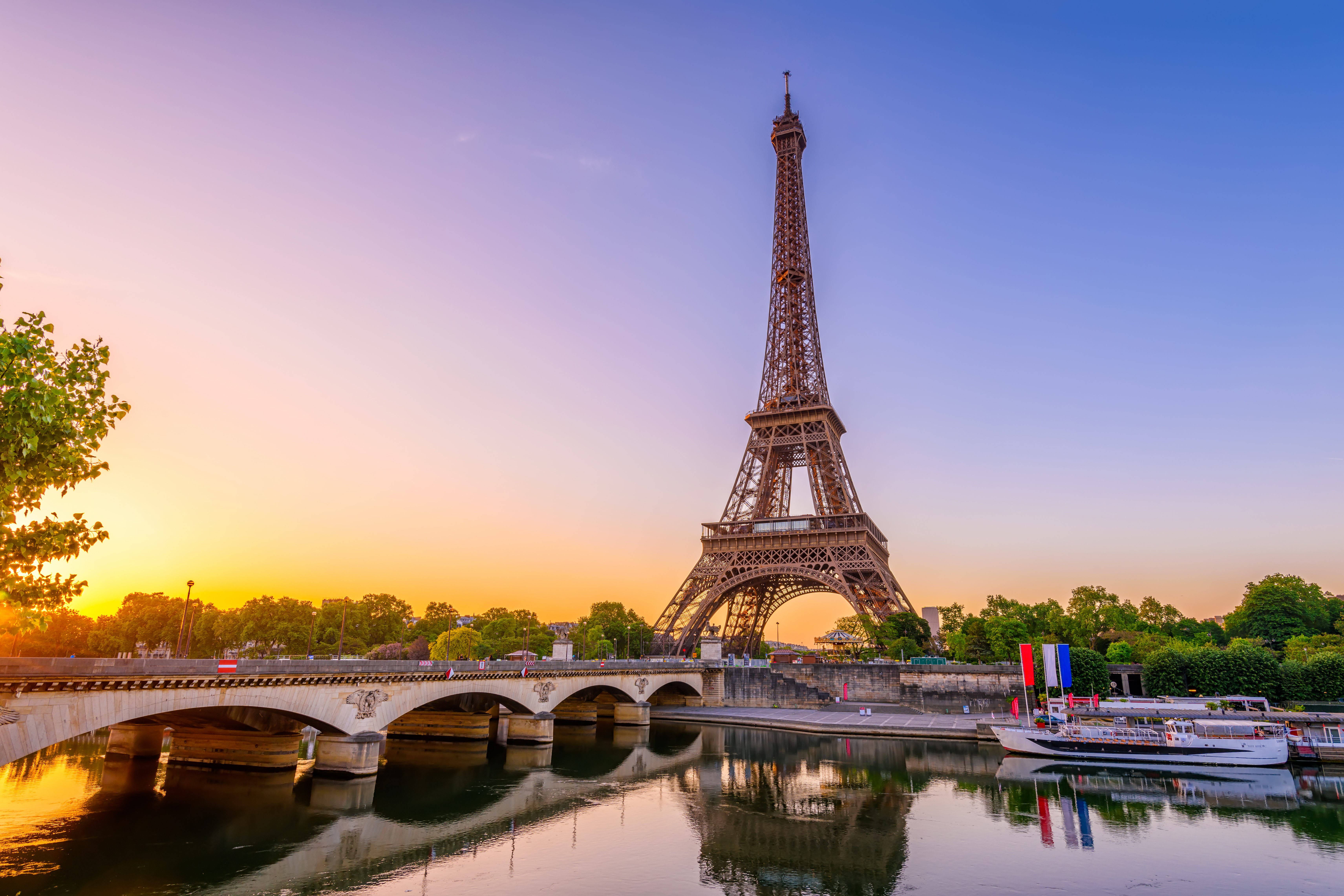How to obtain a French residence permit: latest opportunities in 2026