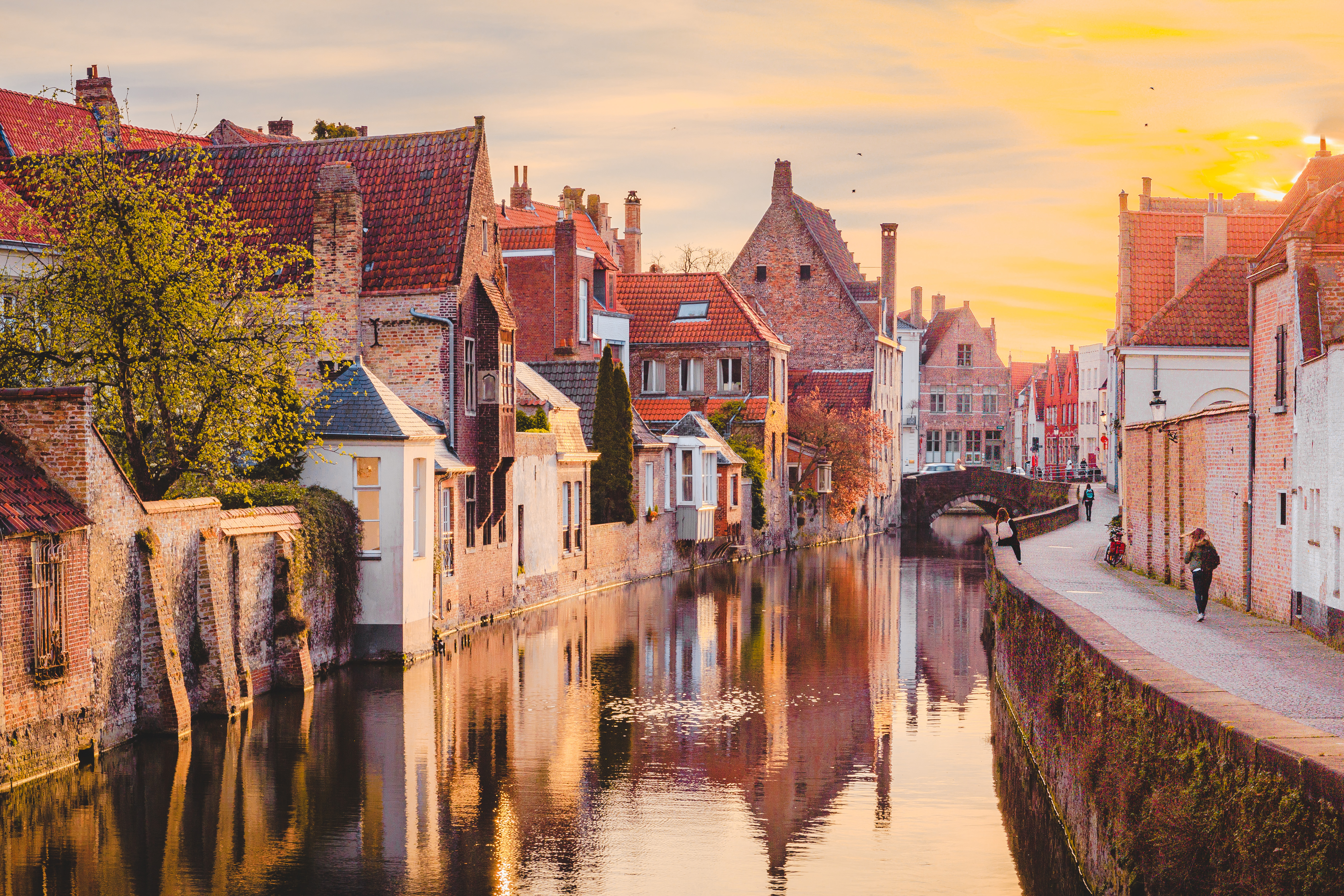 Residence permit in Belgium gives the right to live in the country to foreigners